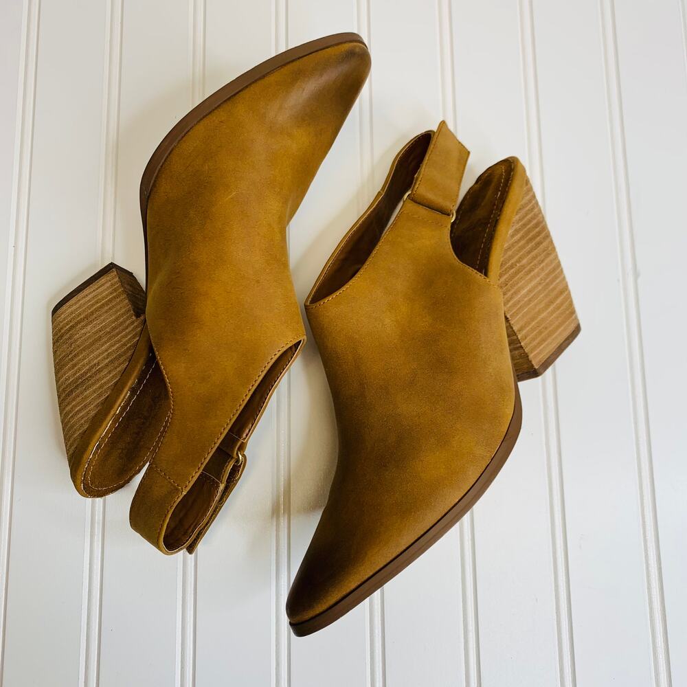 Charles by Charles David Brown Tan Bootie Sz 8.5 - Picture 8 of 10